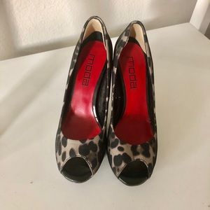 Moda - gorgeous high heel.